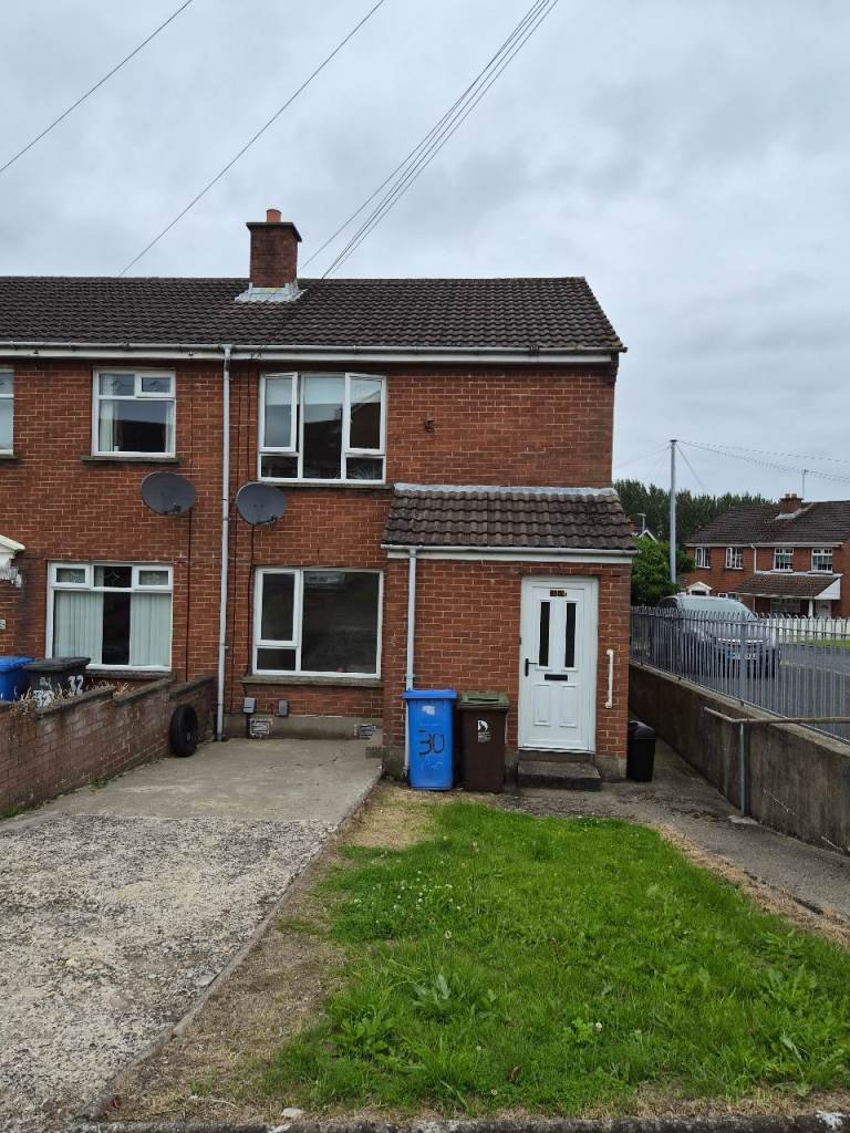 One bedroom one bathroom house in Canterbury Park, Londonderry