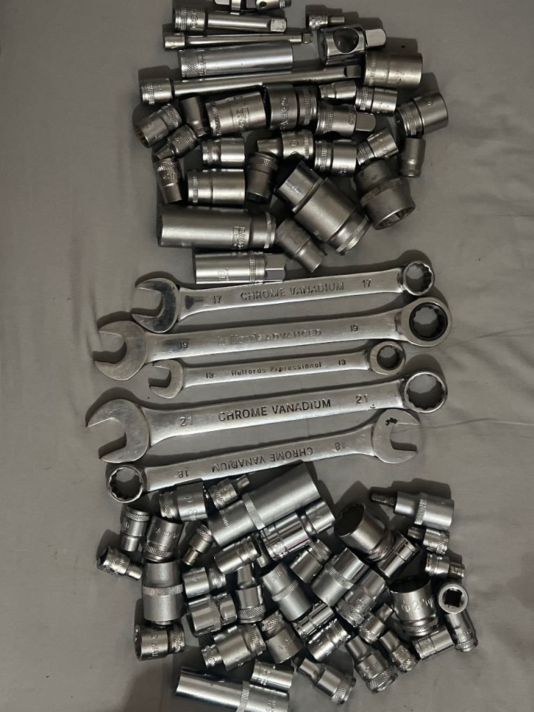 Large Set of Bahco andChrome Vanadium Spanners and Sockets – Good Condition