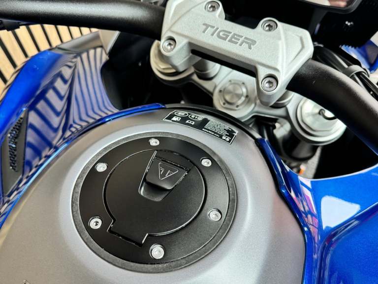 2023 73 Triumph Tiger 1200 GT Explorer - LUGGAGE - BREMBO - REAR RADAR