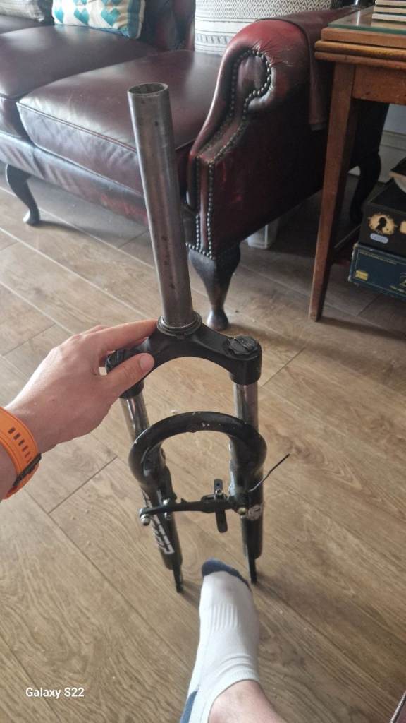 Mountain bike front fork