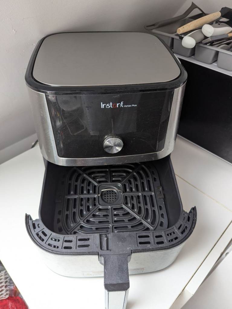 Instant Vortex Plus 6-in-1 Air Fryer 5.7L