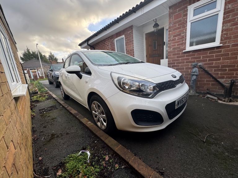 Kia, RIO, Hatchback, 2013, Manual, 1248 (cc), 5 doors