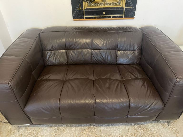 Sofas and moving central table 