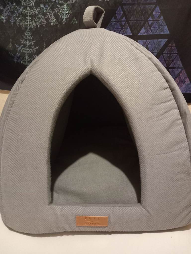 Puppy/ small dog cave bed