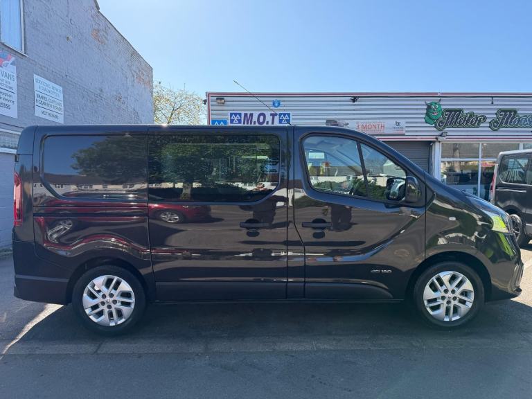 Renault Trafic 1.6 dCi Energy 27 Sport 6 Seat SWB Crew Van  DIESEL 2015/15