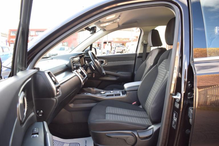 2021 Kia Sorento 1.6 T-GDi HEV 2 5dr Auto ESTATE PETROL/ELECTRIC Automatic