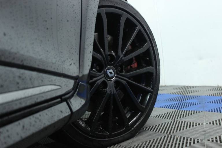 2017 Renault Clio 1.6T 16V Renaultsport Nav 200 5dr Auto HATCHBACK PETROL Automatic