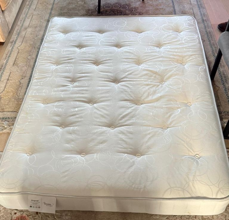 Dreams Dingwall double mattress 