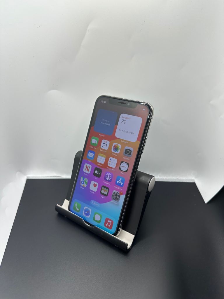 iPhone XS 256GB Silver Unlocked 