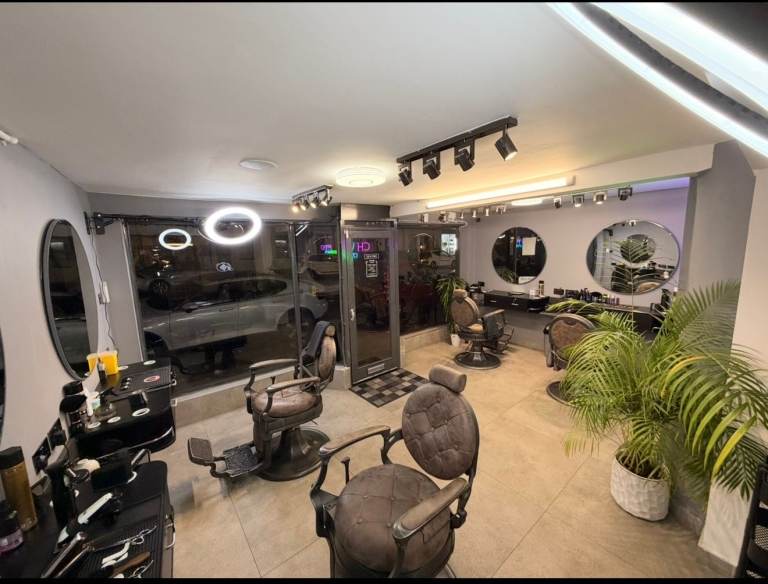 Barbershop with Self-Contained Flat Above – Excellent Investment Opportunity