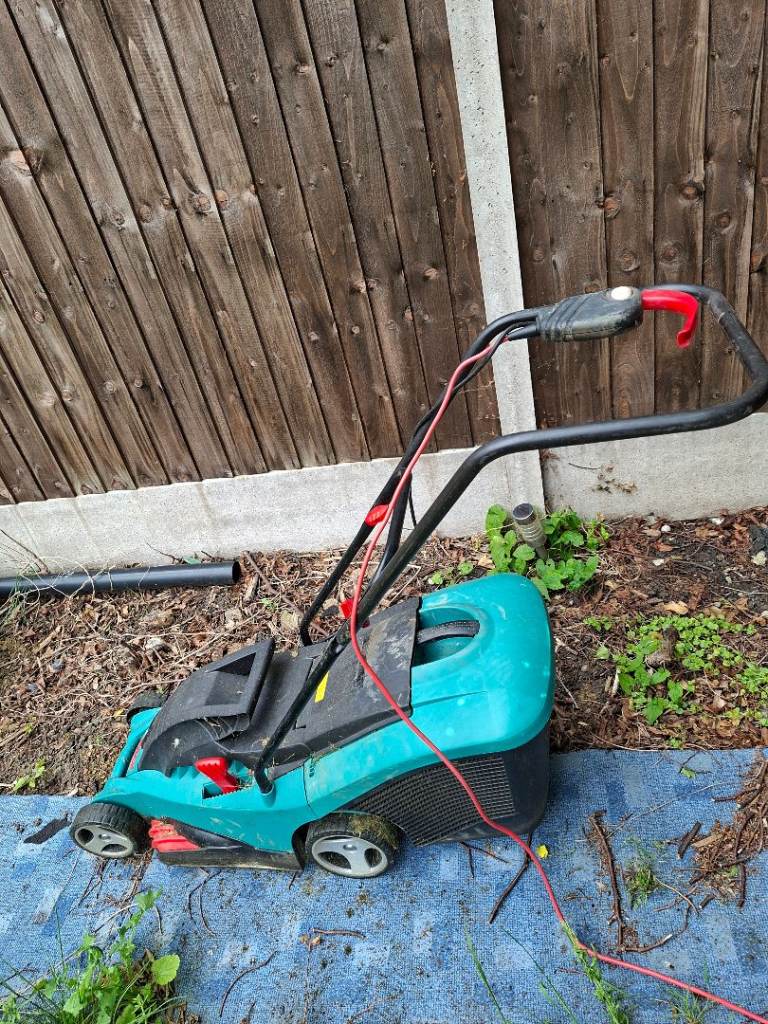 LAWN MOVERS 
