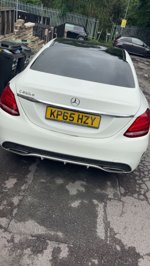 Mercedes-Benz, C CLASS, Saloon, 2015, Semi-Auto, 2143 (cc), 4 doors