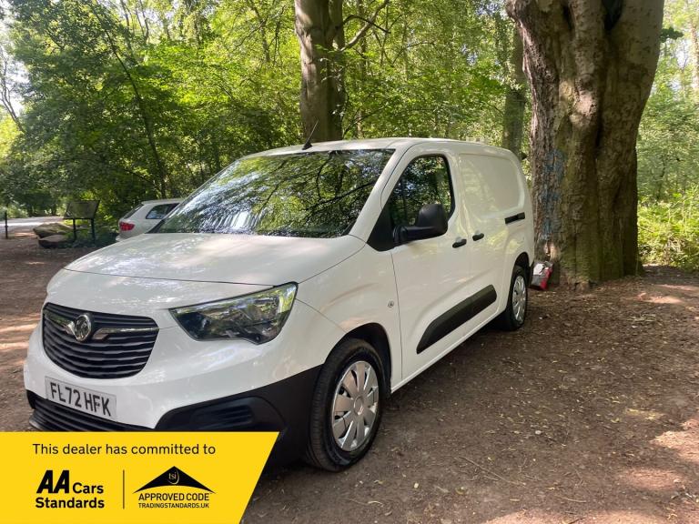 2022 Vauxhall Combo 2300 1.5 Turbo D 100ps H1 Dynamic Crew Van Crew Bus  Diesel Manual