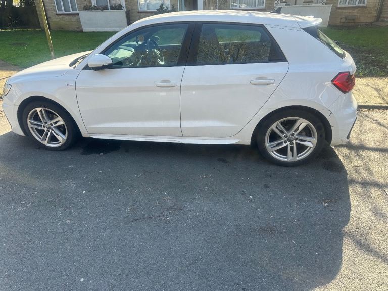 Audi, A1, Hatchback, 2019, Semi-Auto, 999 (cc), 5 doors