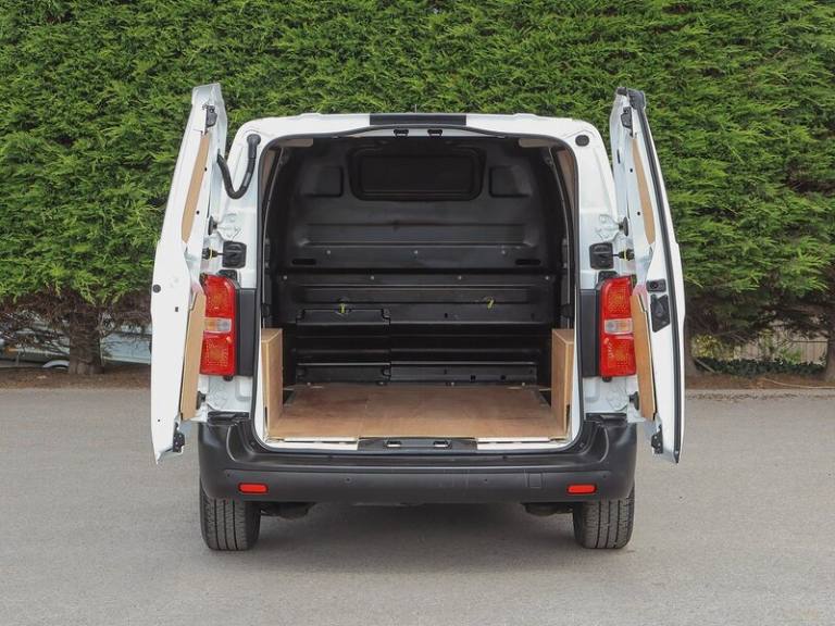 2022 Fiat Scudo Tecnico 120BHP L1 SWB PANEL VAN, Sat Nav, Rev Cam, Air Con, Cruise, Rev Par Mediu...