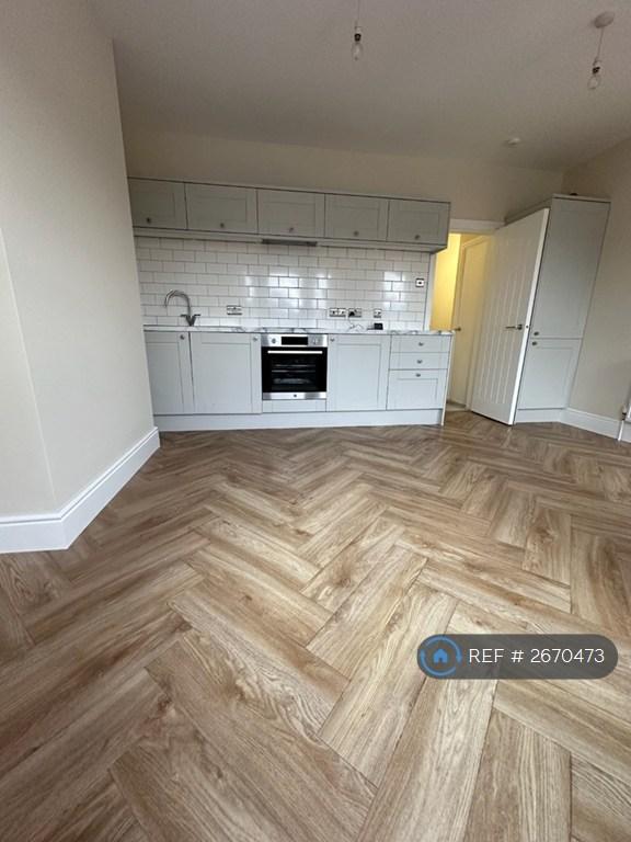 2 bedroom flat in Bristol, Bristol, BS3 (2 bed) (#2670473)