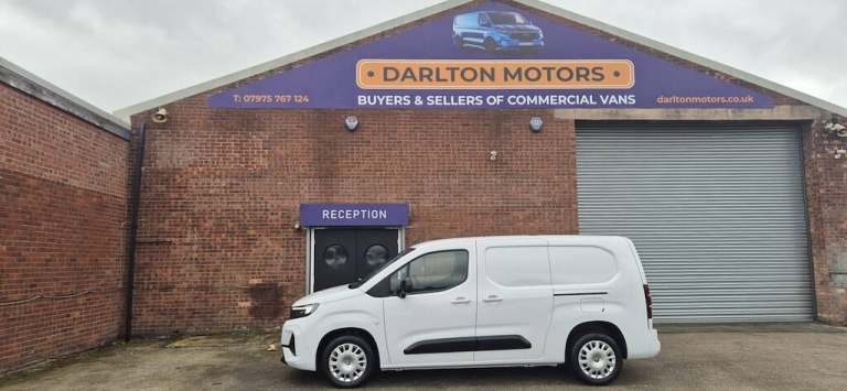 2024 Vauxhall Combo L2H1 2300 PRO XL * NO VAT* 13000 MILES * NEW MODEL* Panel Van Diesel Manual