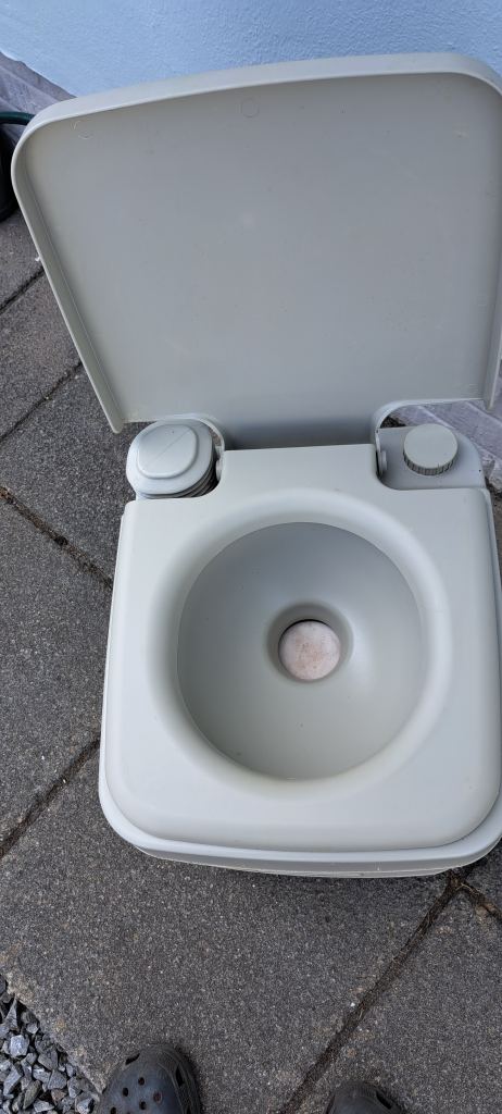 Kampa porta toilet