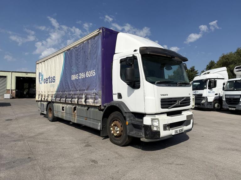 2009 VOLVO FE 240 4X2 CURTAIN SIDER 