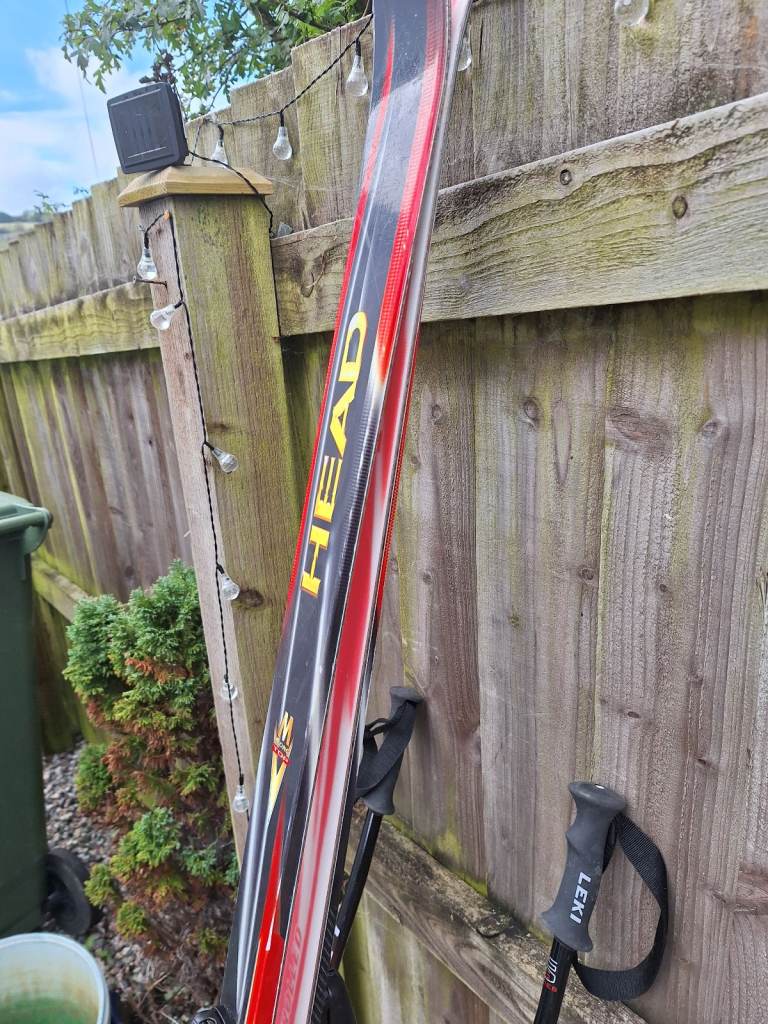 Head skis