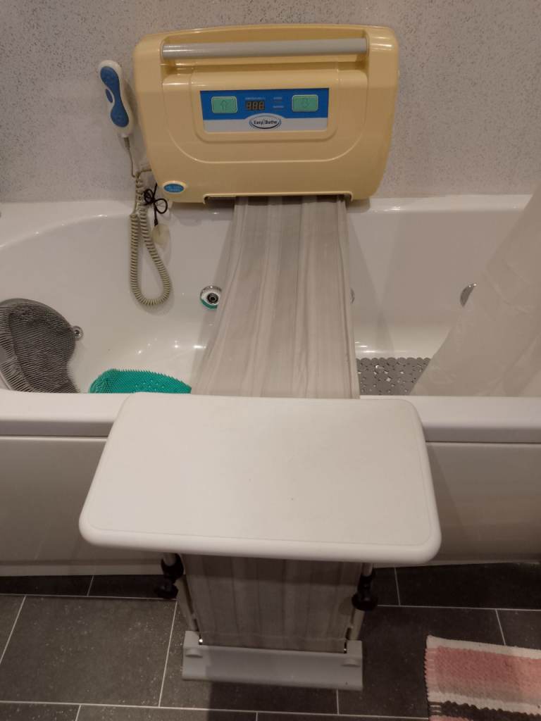 EASY 2 BATHE BATH LIFT