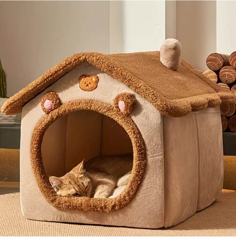 Adorable Cat House 🐾 Soft & Cozy with Cushion, Size S – Perfect for Small Pets & Kittens
