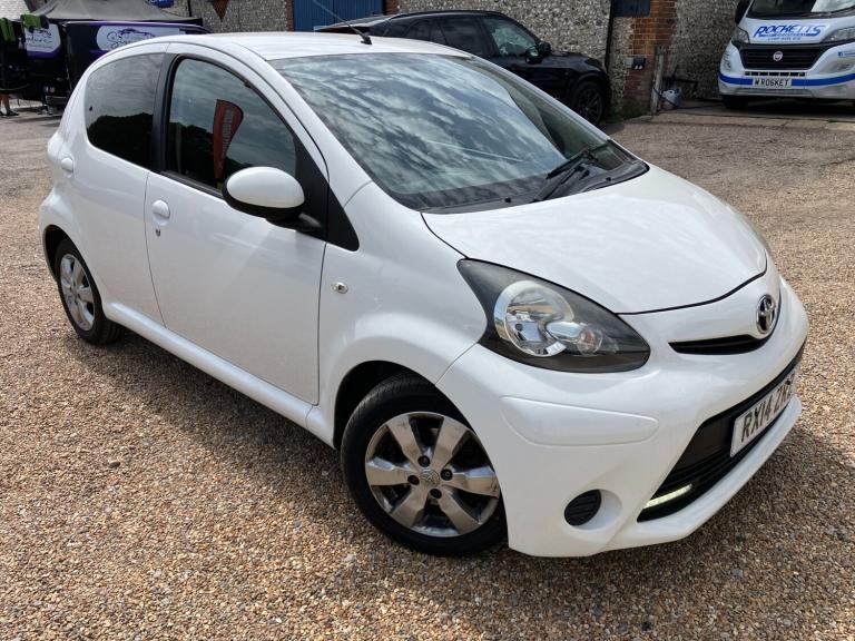 2014 Toyota Aygo 1.0 AUTO. Automatic. 5 Door. Low Miles. White. Superb. Px Swap