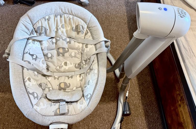 Joie Baby Electric Rocker/Swing – Grey Elephant Print, Good Condition