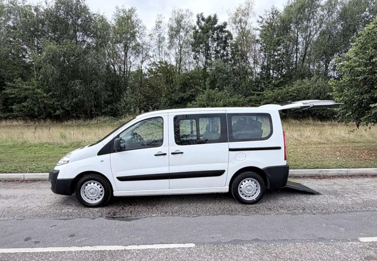 2015 Peugeot Expert Tepee 2.0 Hdi *7 SEATS* WHEELCHAIR ACCESSIBLE VEHICLE WAV DISABLED MOBILITY M...