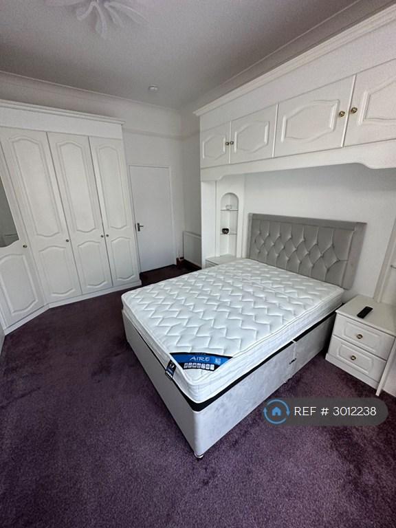 1 bedroom in Sixth Avenue, London, E12 (#3012238)