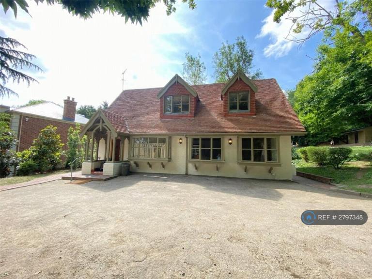 3 bedroom house in Rowhill Road, Dartford, DA2 (3 bed) (#2797348)