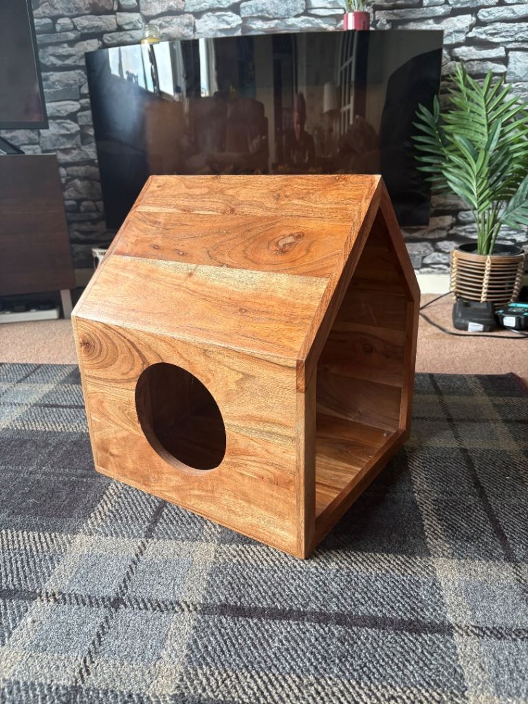 Small animal hideout