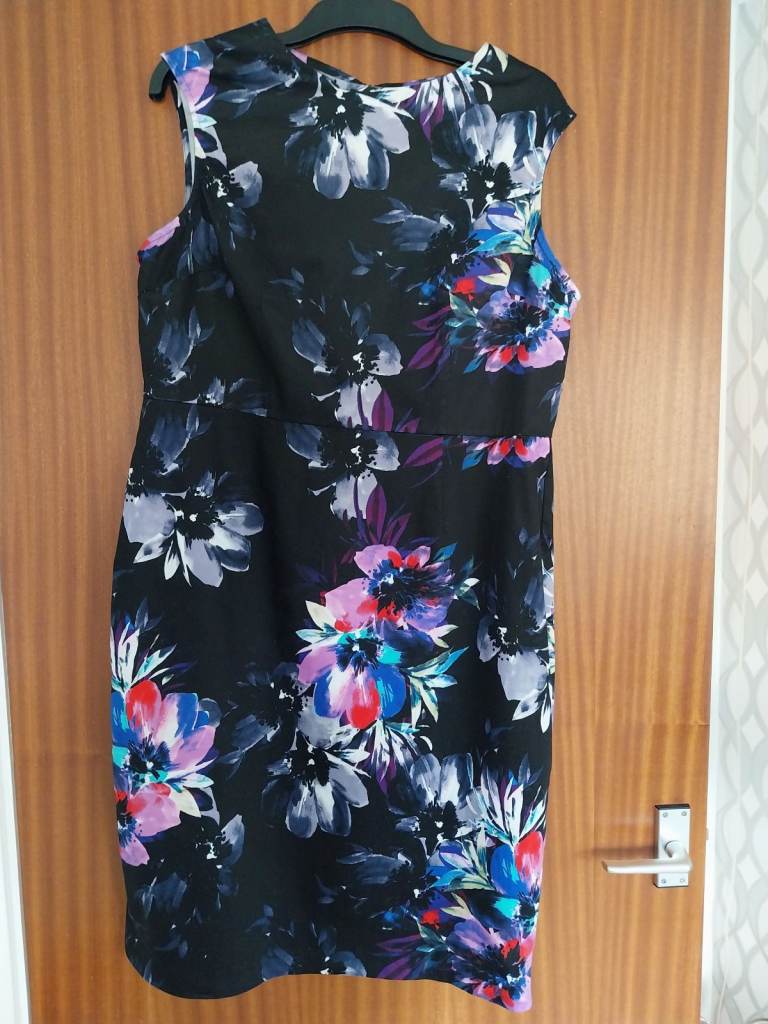 Lovely flowery dress