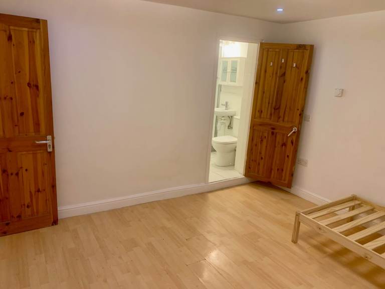 Studio flat in Montpelier close to Picton Street and Stokes Croft