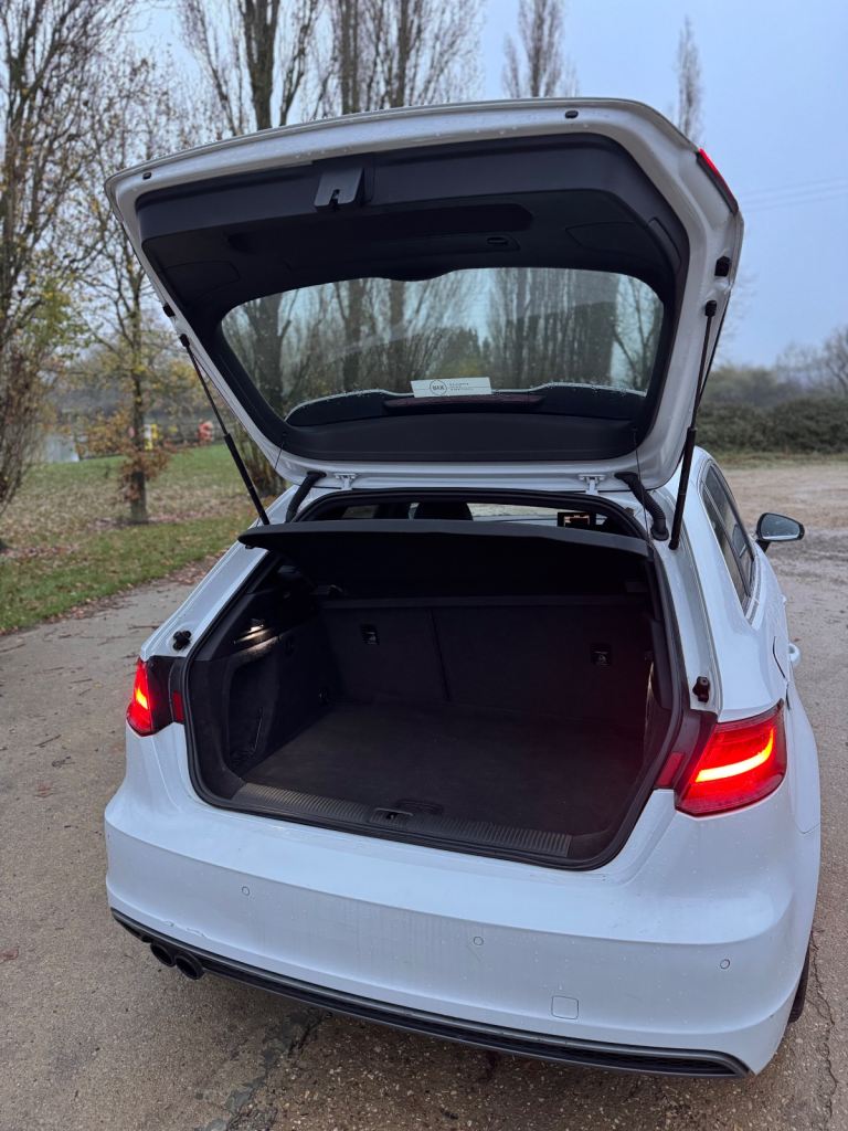 Audi, A3, Hatchback, 2014, Manual, 1395 (cc), 5 doors