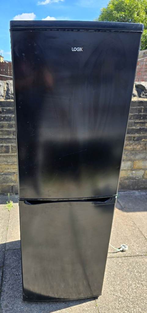 LOGIK Black Fridge Freezer – Good Condition