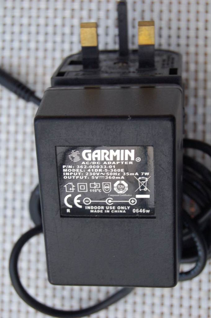 REDUCED 240v Garmin Mains to 5v Charger with Integrated US 2-pin to UK 3-pin Adaptor, 3 of them.