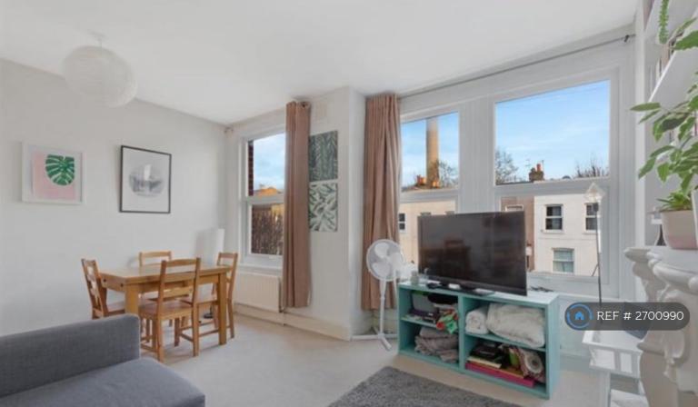 2 bedroom flat in Fountain Road, London, SW17 (2 bed) (#2700990)
