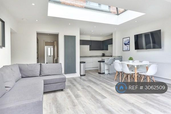 1 bedroom in Toppham Drive, Sheffield, S8 (#3062509)