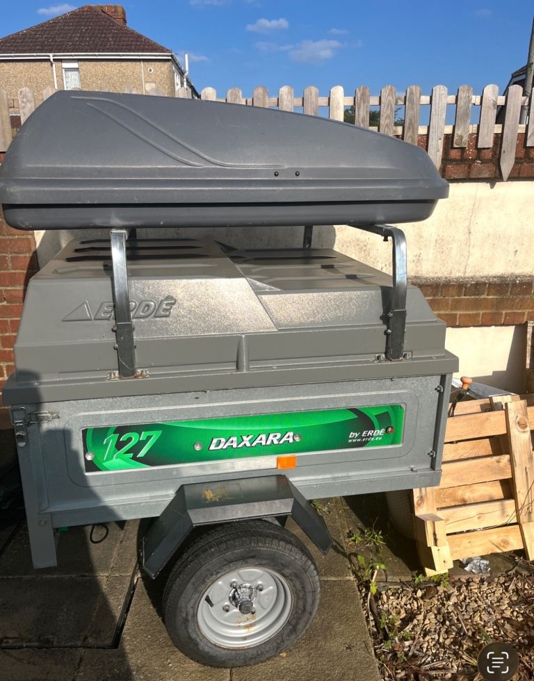 ERDE Daxara 127 trailer + roofbox