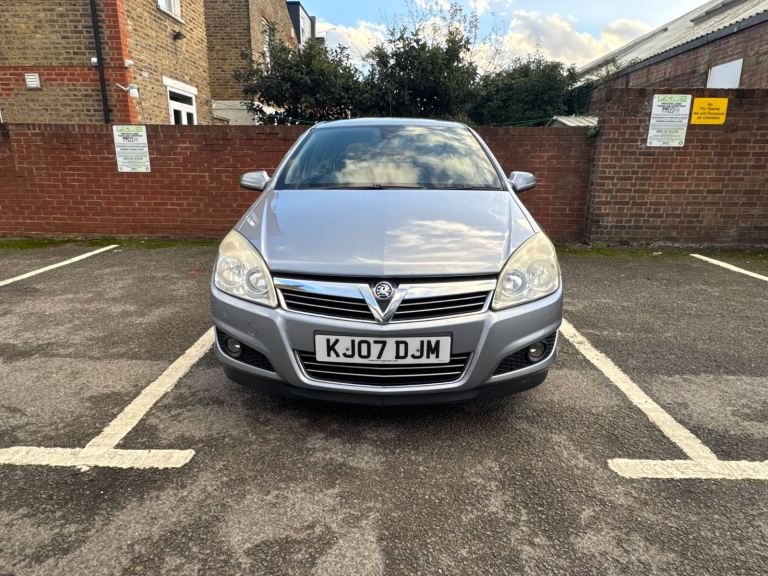 image for Vauxhall Astra 1.8 litre petrol automatic