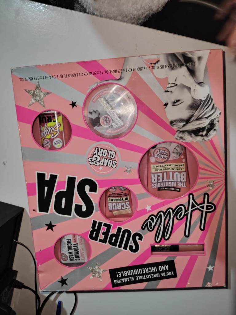 Soap and glory set 