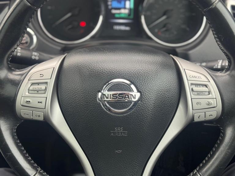 2014 Nissan Qashqai 1.5 dCi Tekna 5dr HATCHBACK DIESEL Manual