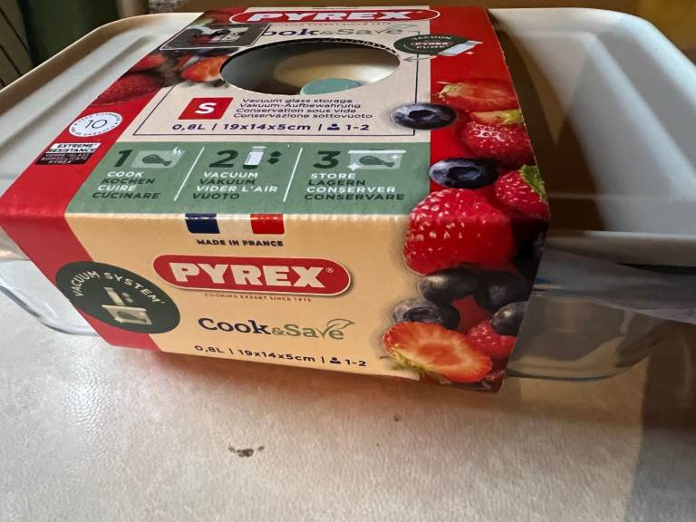 Pyrex Cook&Save Vacuum Glass Storage with Lids Full Set 3 pieces L M S + pump