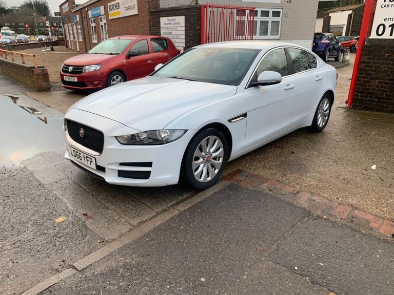 2016 Jaguar XE 2.0d Prestige Saloon 4dr Diesel Manual Euro 6 (s/s) (163 ps)