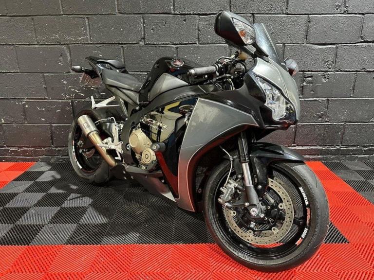 2009 09 HONDA CBR1000RR FIREBLADE FINANCE SPECIALISTS APPLY NOW