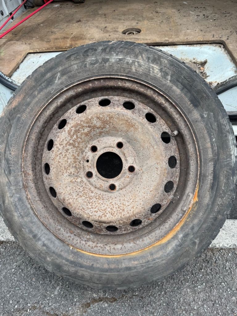 Vauxhall vivaro ,Renault traffic ,Nissan primastar wheel 