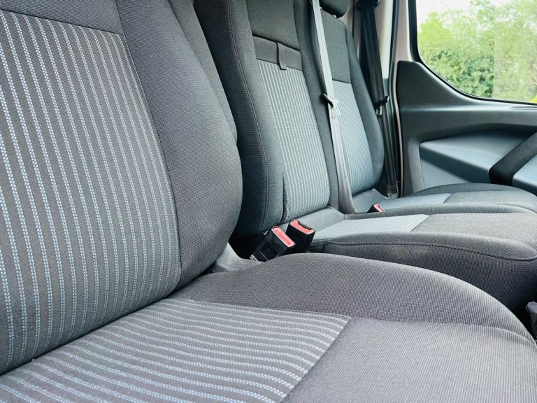 FORD TRANSIT CUSTOM PANEL VAN 2017 GENUINE LOW MILEAGE ONLY 32K FULL HISTORY MINT VAN