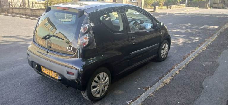 citreon c1 £20 a year tax 1 litre petrol  manual long mot till march 2027