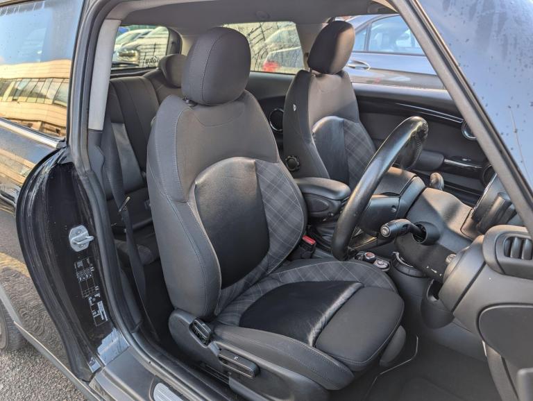 2015 MINI Hatch 1.5 Cooper D 3dr HATCHBACK DIESEL Manual